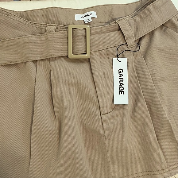 garage low rise skirt in dry sand - Picture 4 of 4